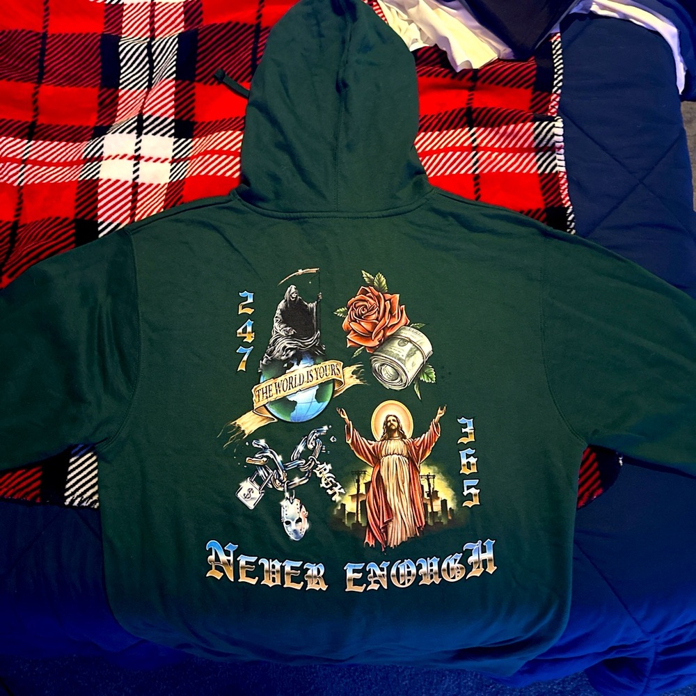 DGK hoodie never worn before (tag for proof)